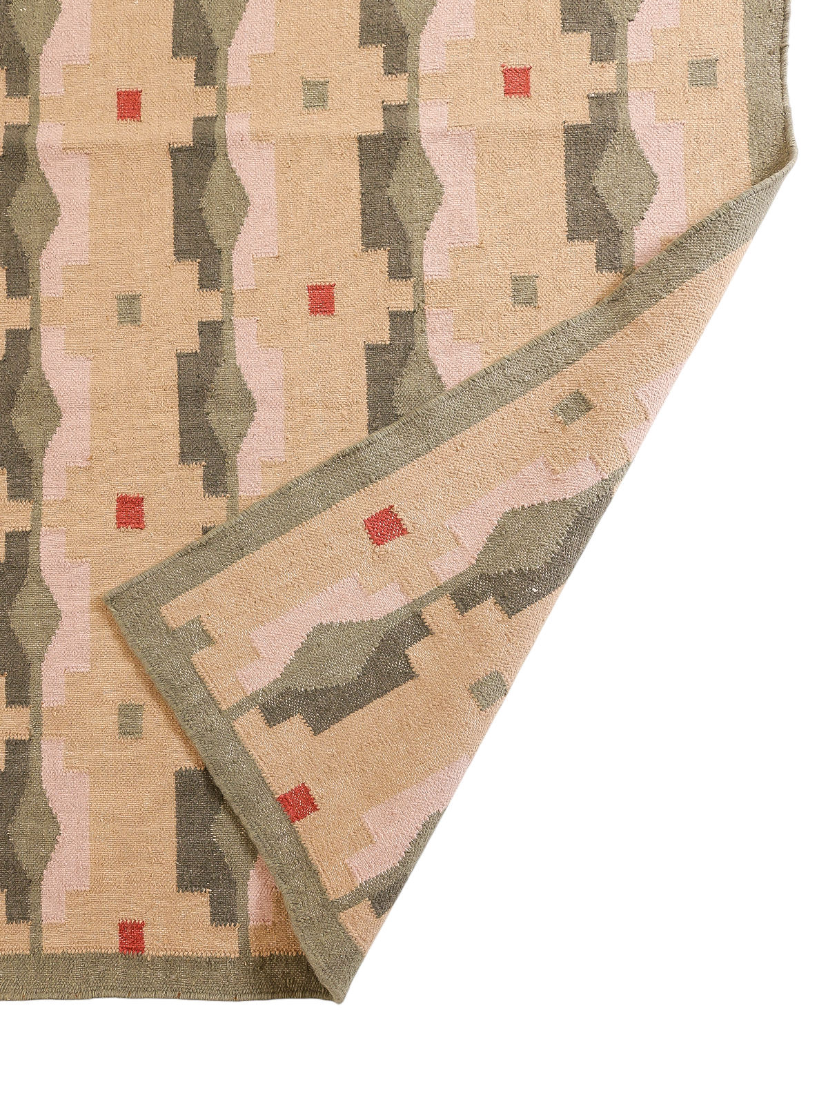 Horizon Flatweave Rug detail of the striped wool surface and edge finishing