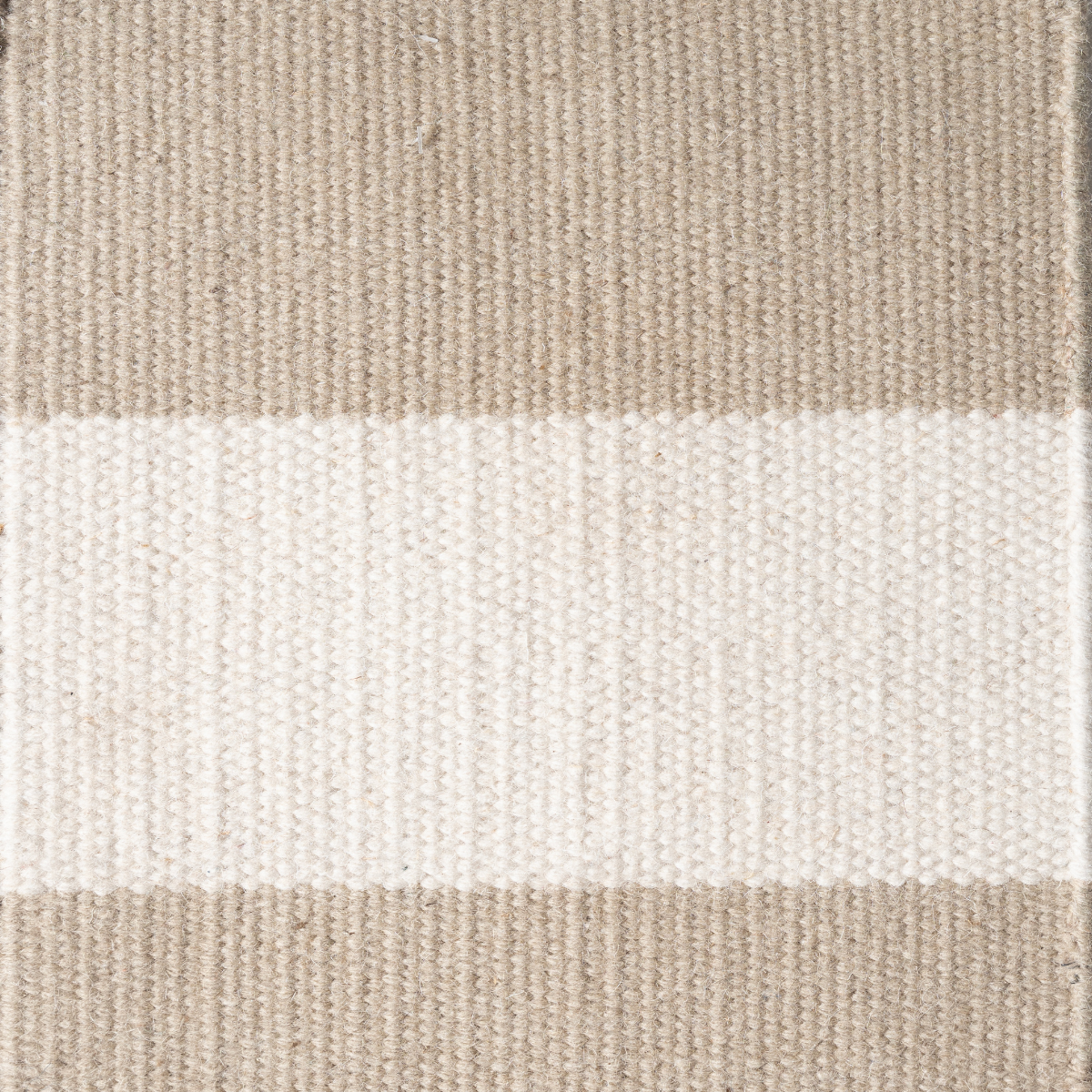 Horizon : Oat nz wool rug in neutral tones