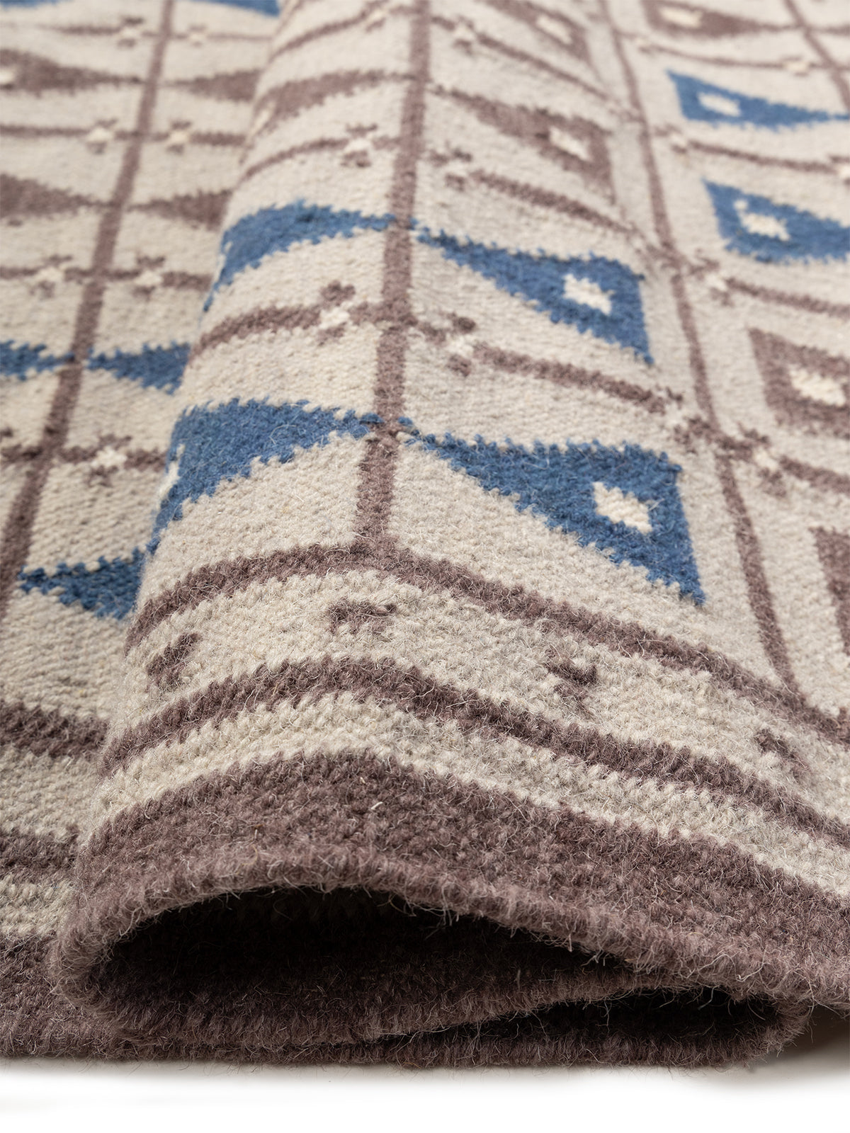 Hourglass Harmony Rug - additional product view showing the jute rug