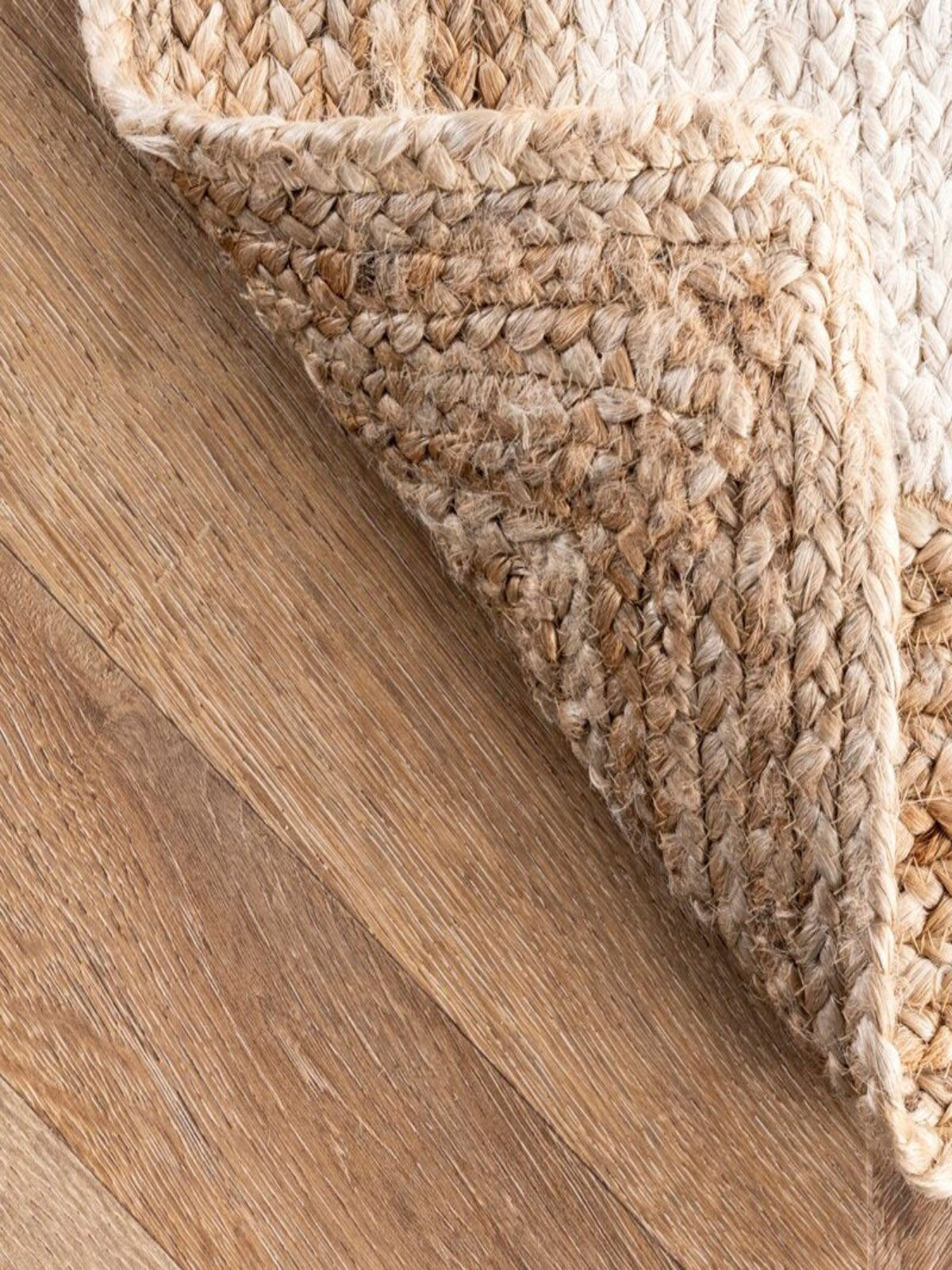 Juba Jute Bordered Runner-Ivory detail showing edge binding and jute finishing of the runner