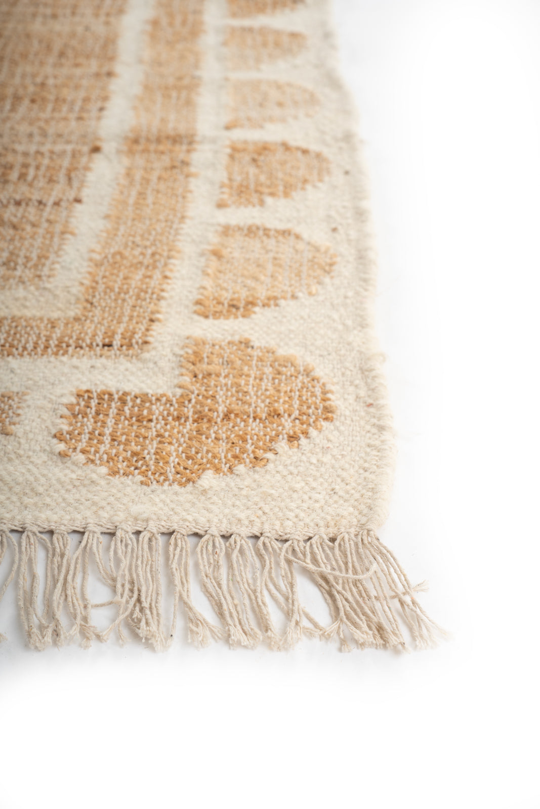 Lira Scalloped Jute Rug-White - jute runner laid in a hallway view
