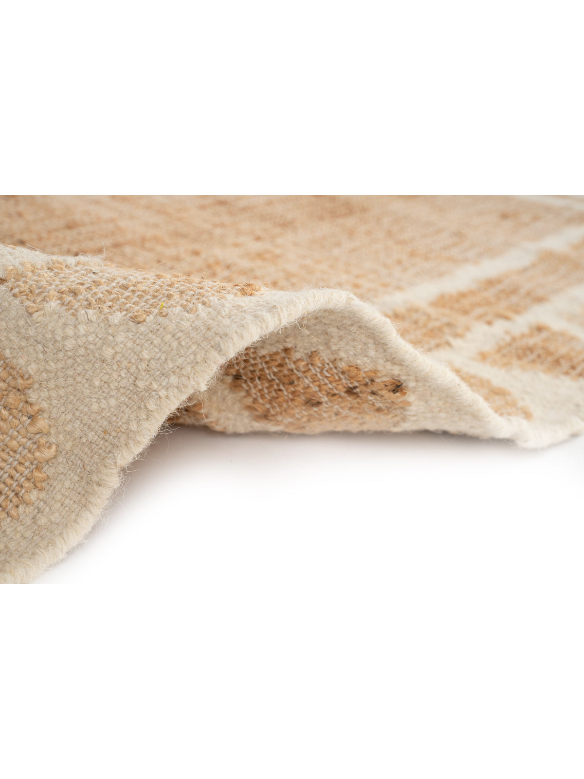 Lira Scalloped Jute Rug-White - jute runner laid in a hallway view
