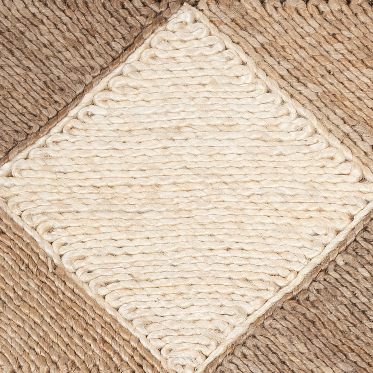 Looma : Heer close-up showing the mixed fibre weave and geometric motif