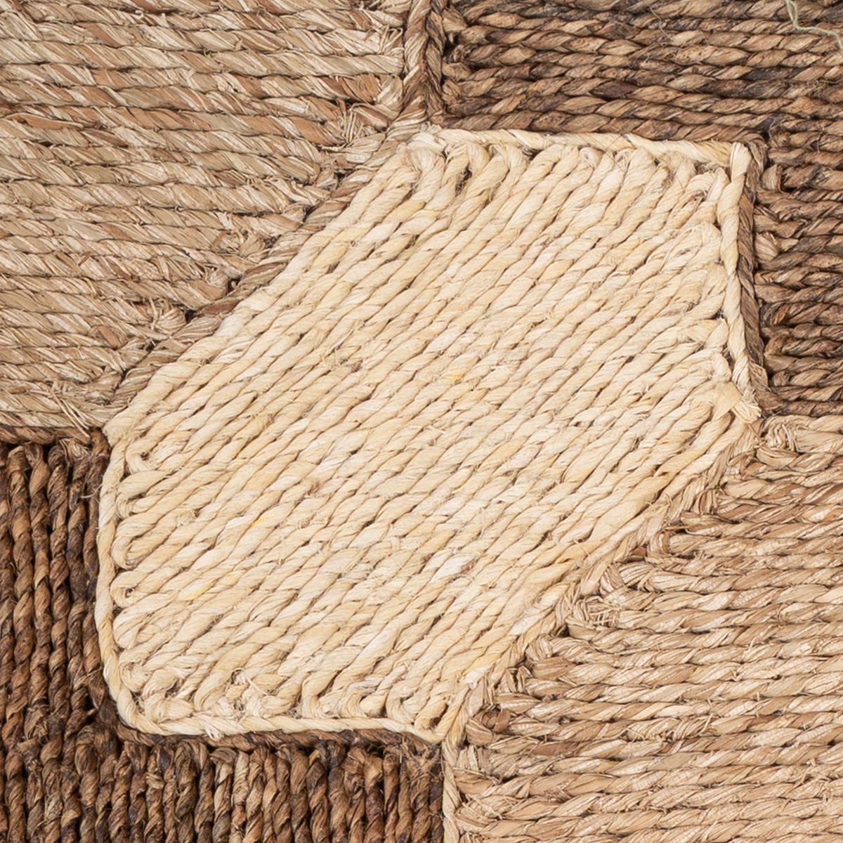 Looma : Kona close-up showing the mixed fibre weave and geometric motif