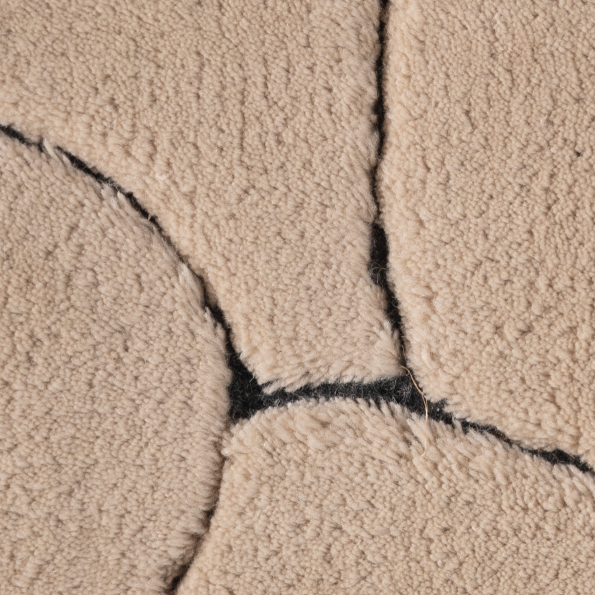 Mehran : Canyon close-up showing the wool weave and geometric motif
