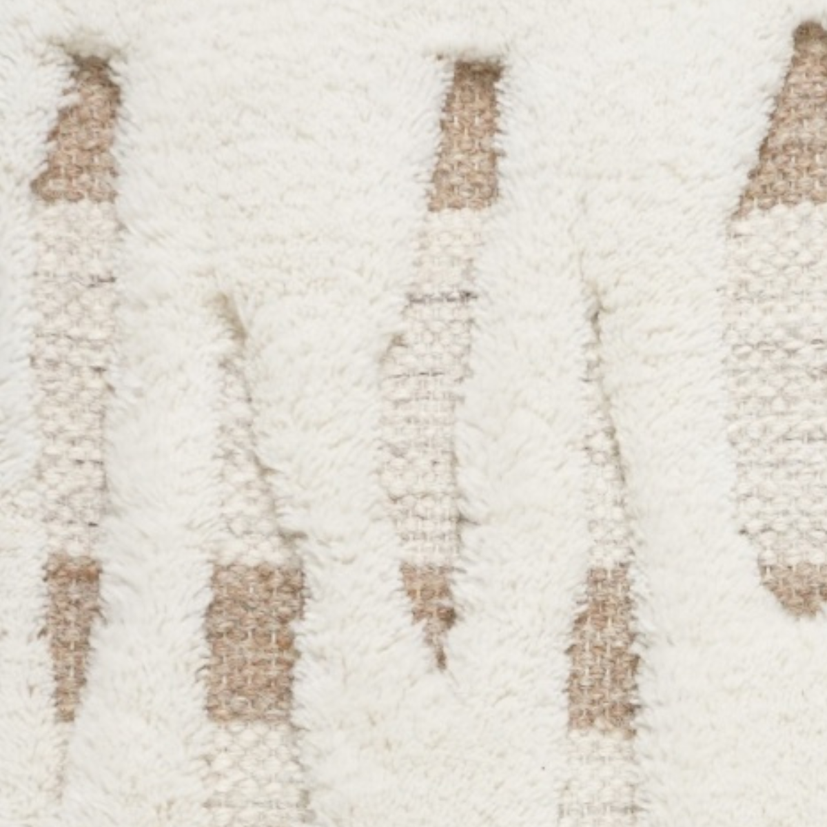 Mehran : Rift close-up showing the wool weave and geometric motif