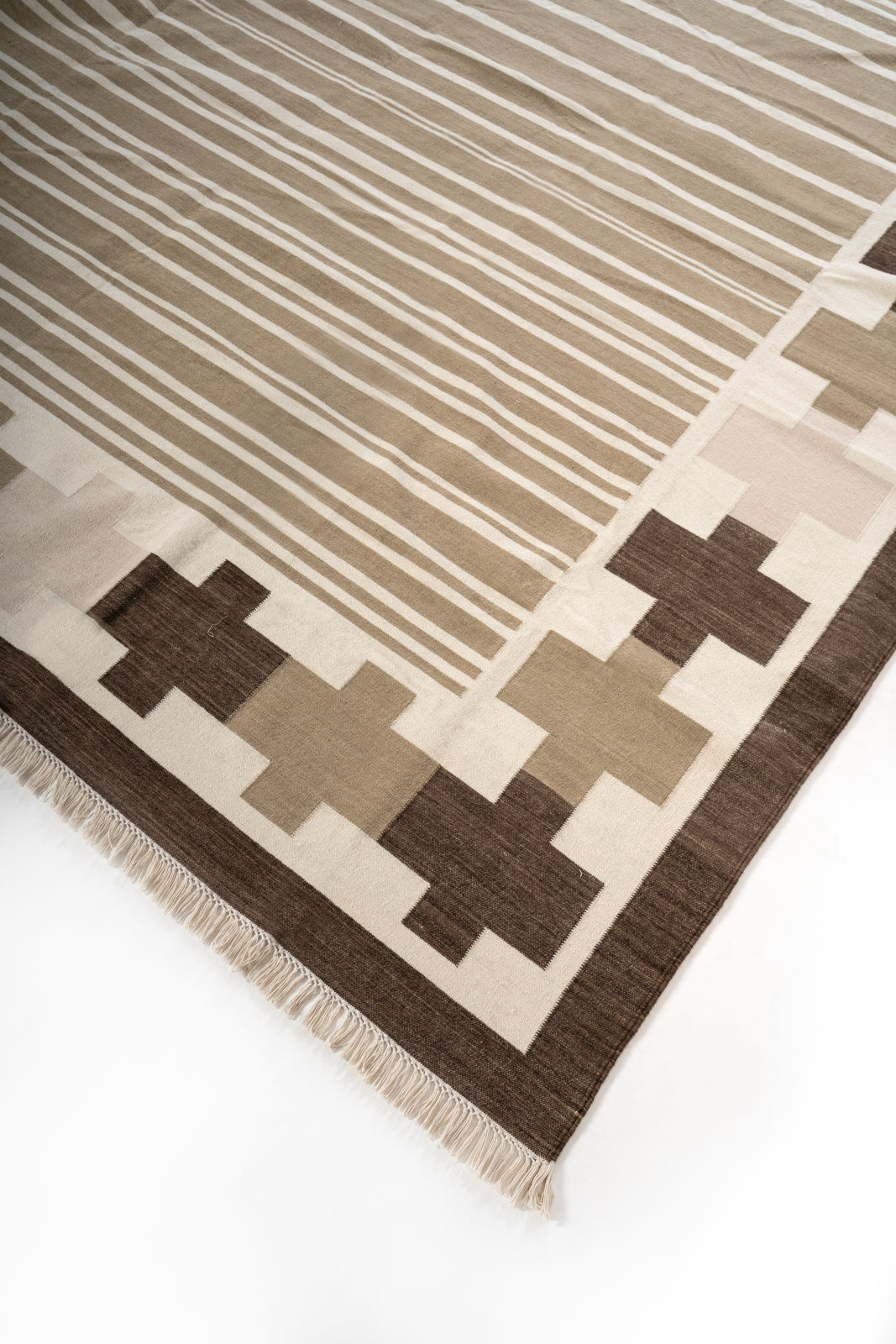 Mocha Comfort Flatweave Rug close-up showing the cotton weave and surface texture