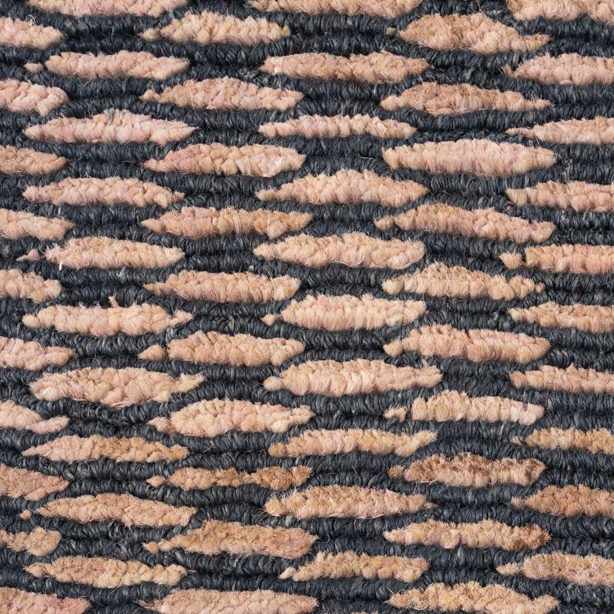 Nomad's Trace : Trail close-up showing the jute weave and surface texture