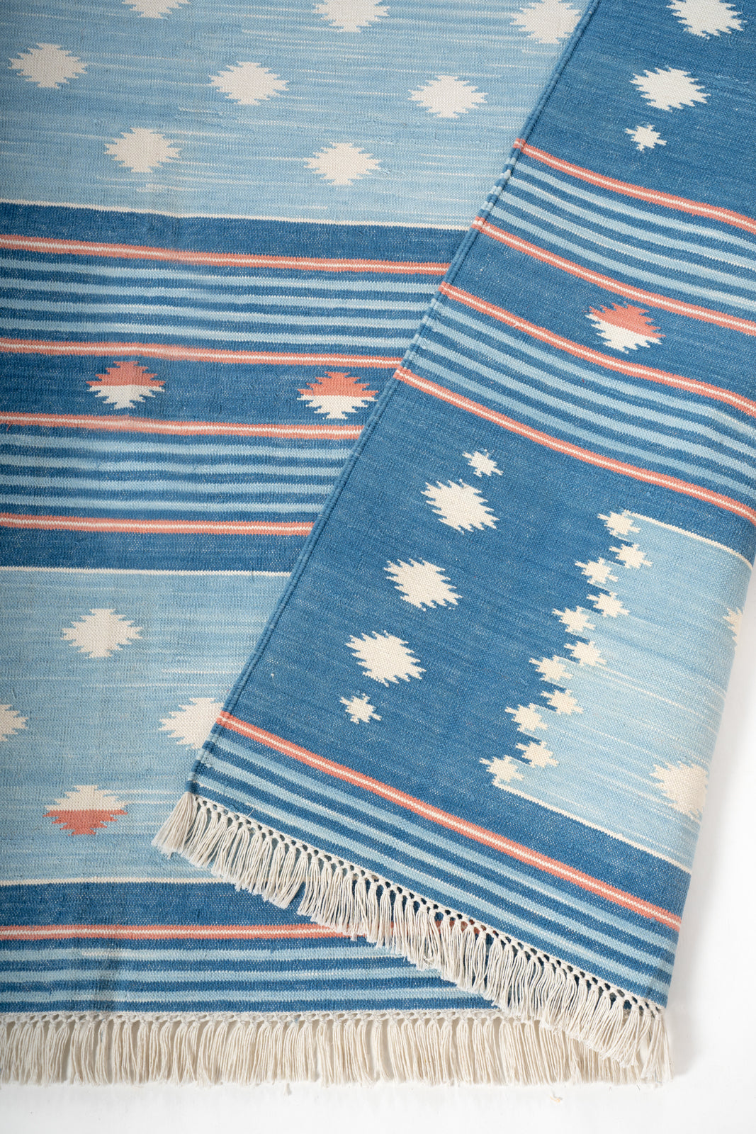 Ocean Essence Wool Flatweave Rug detail of the striped wool surface and edge finishing