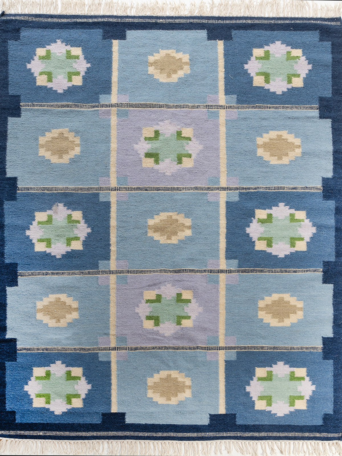 Oceanic Harmony cotton rug in blue tones