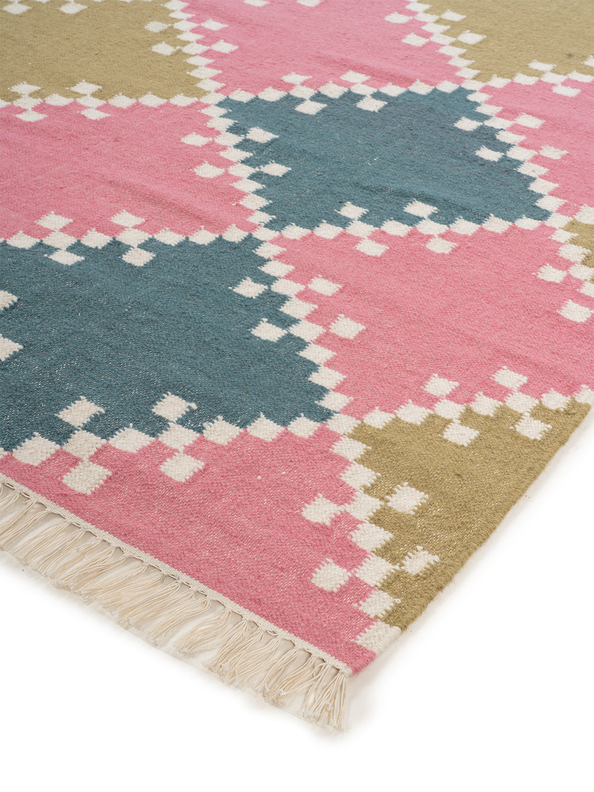 Pixel Diamond Wool Flatweave close-up showing the wool weave and geometric motif
