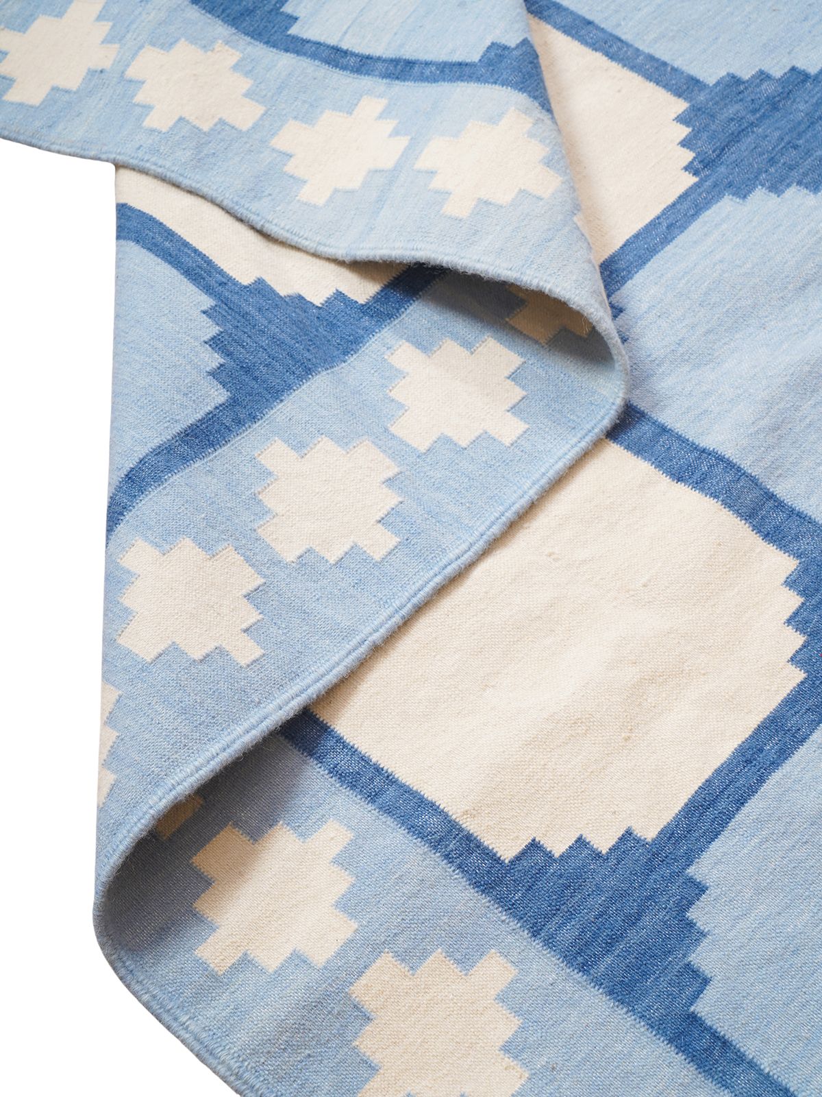 Sapphire Essence Flatweave Rug-Blue detail of the geometric pattern in cotton