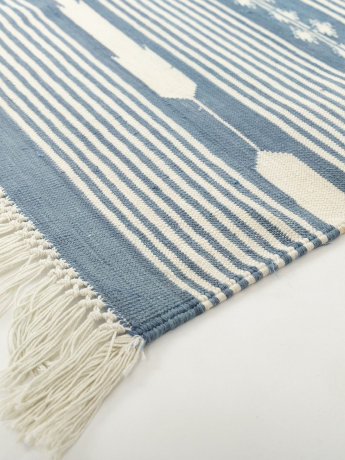 Serenity Stripes Flatweave Rug-Blue close-up showing the cotton weave and striped pattern