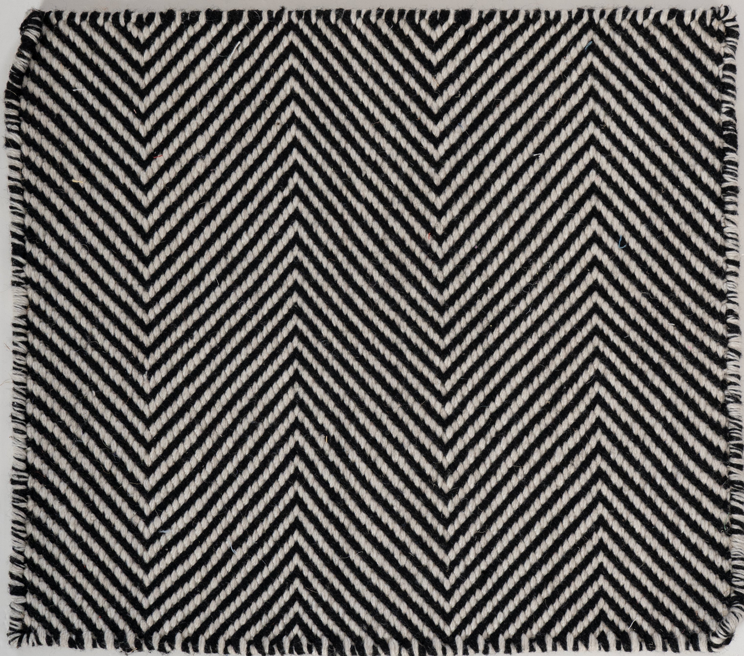 Shadow Noir Wool Rug wool rug in grey tones
