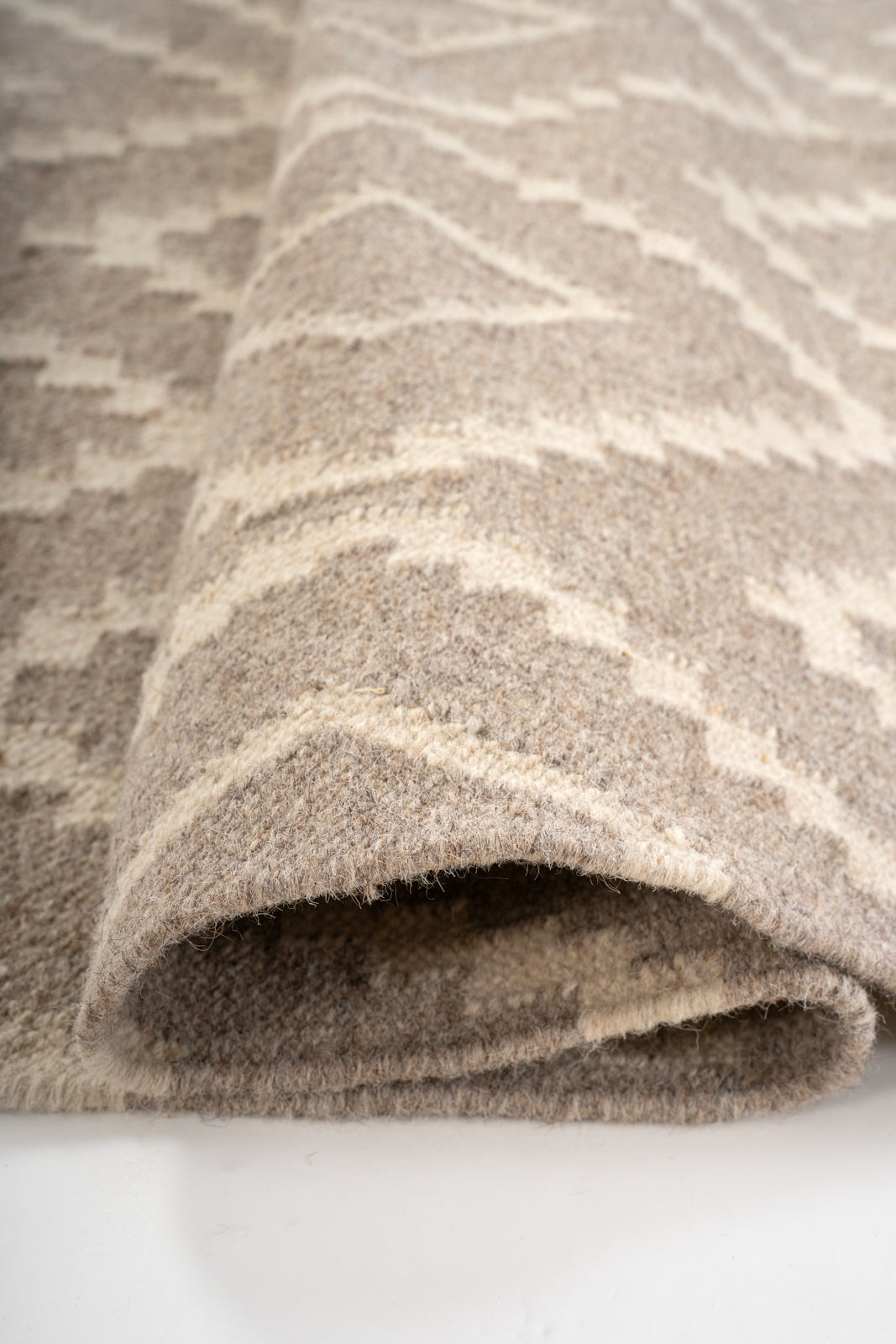 Sirohi Diamond Weave Rug - texture detail showing wool surface