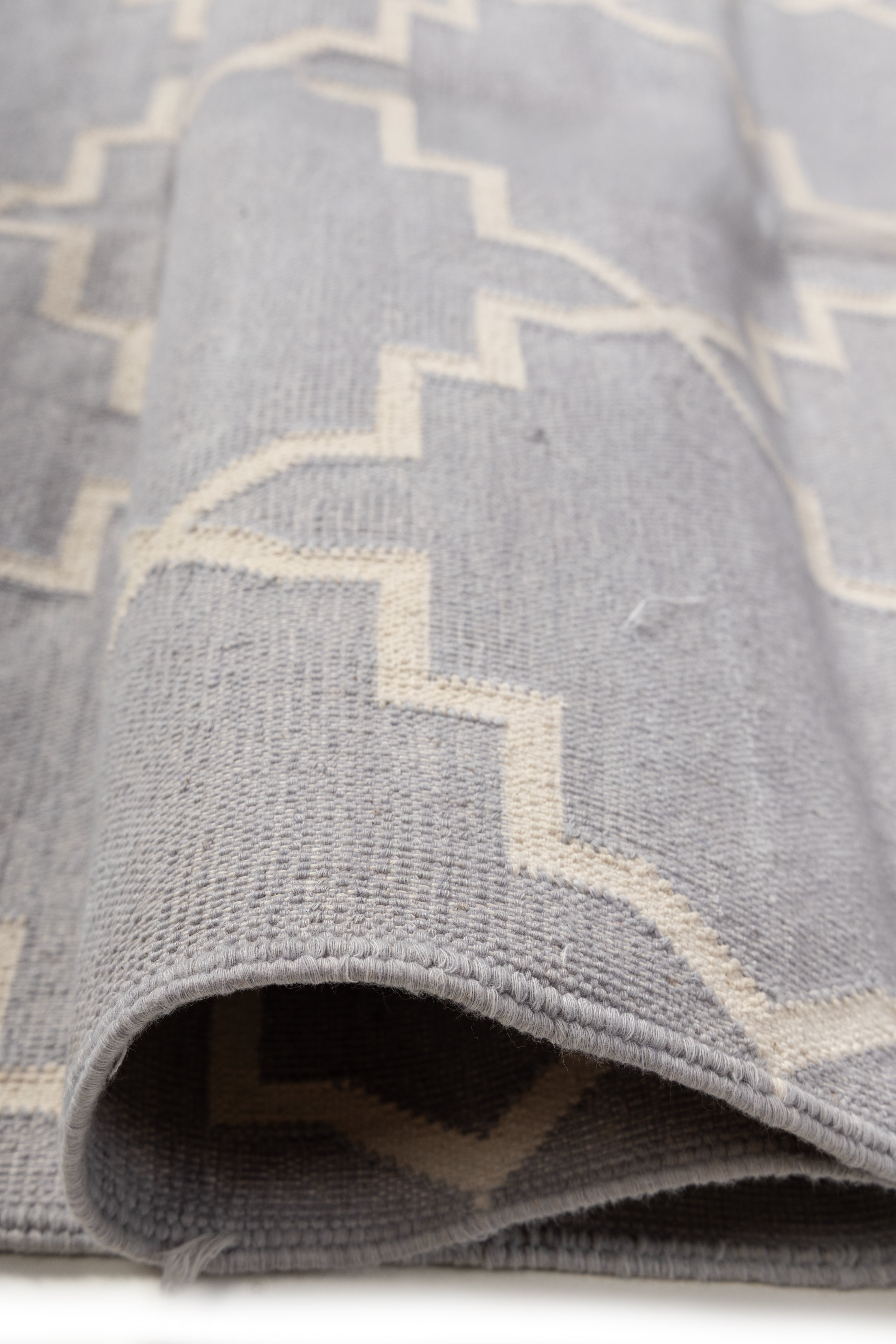 Symmetry Flatweave Rug-Grey - texture detail showing cotton surface