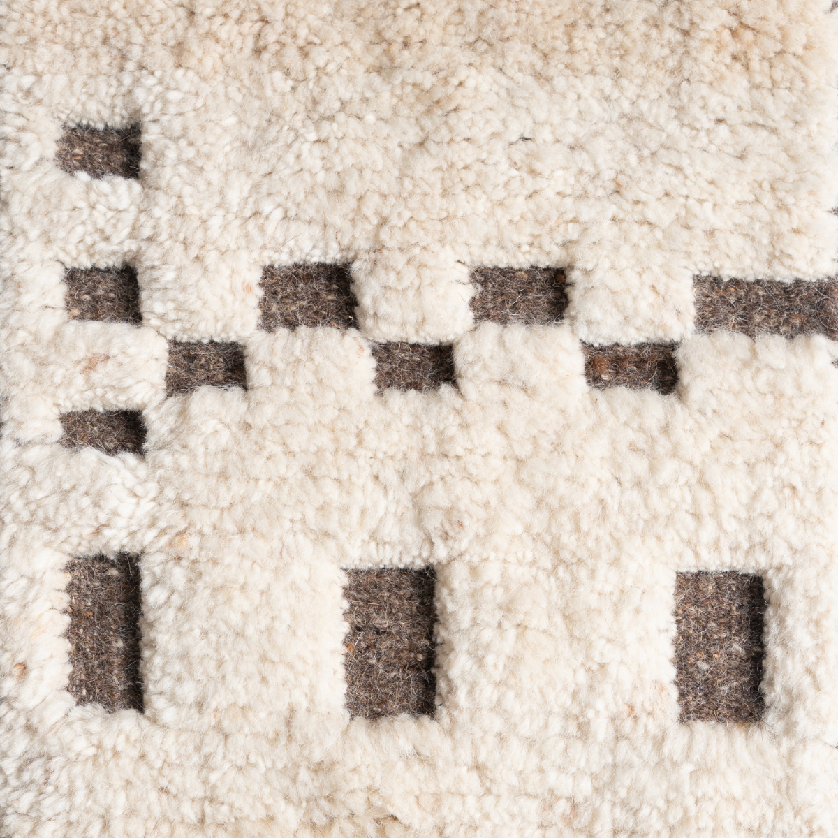 Tethered Landscapes : Basalt Mesa wool rug in grey tones