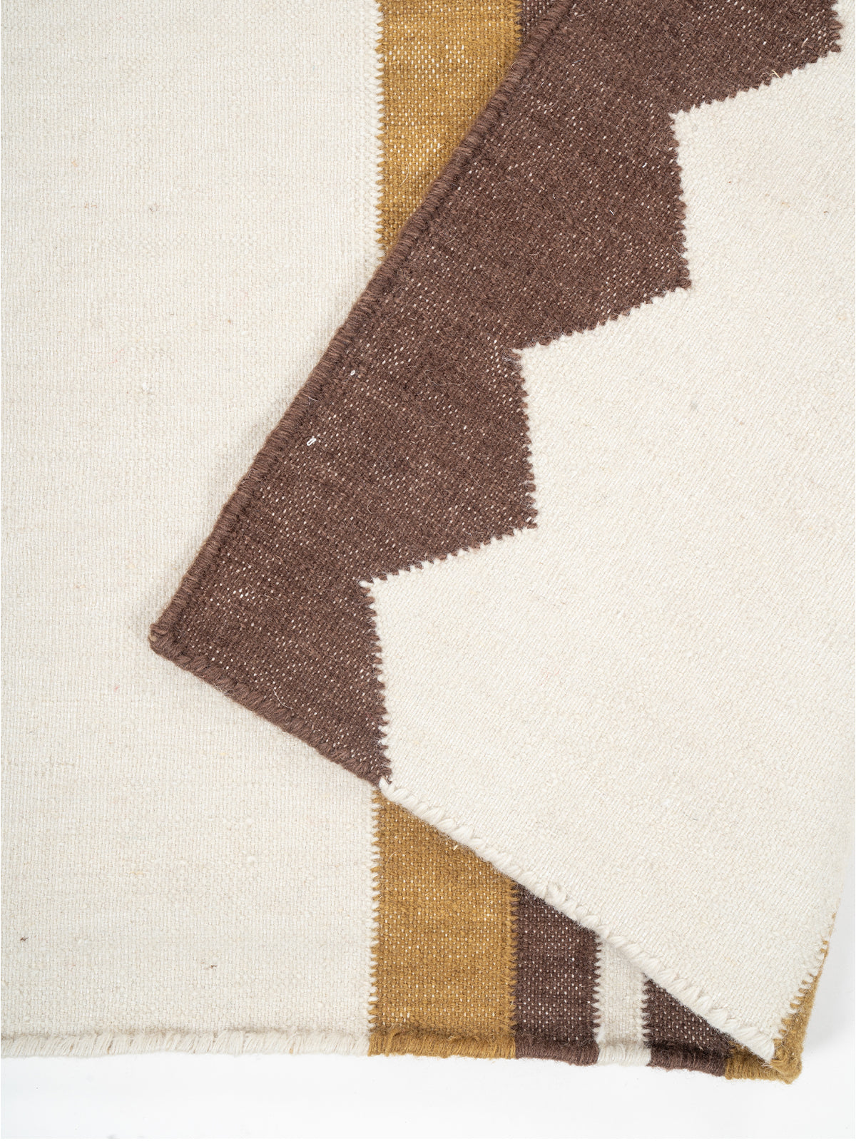 The Zigzag Trail Runner-Pearl detail showing edge binding and cotton finishing of the runner