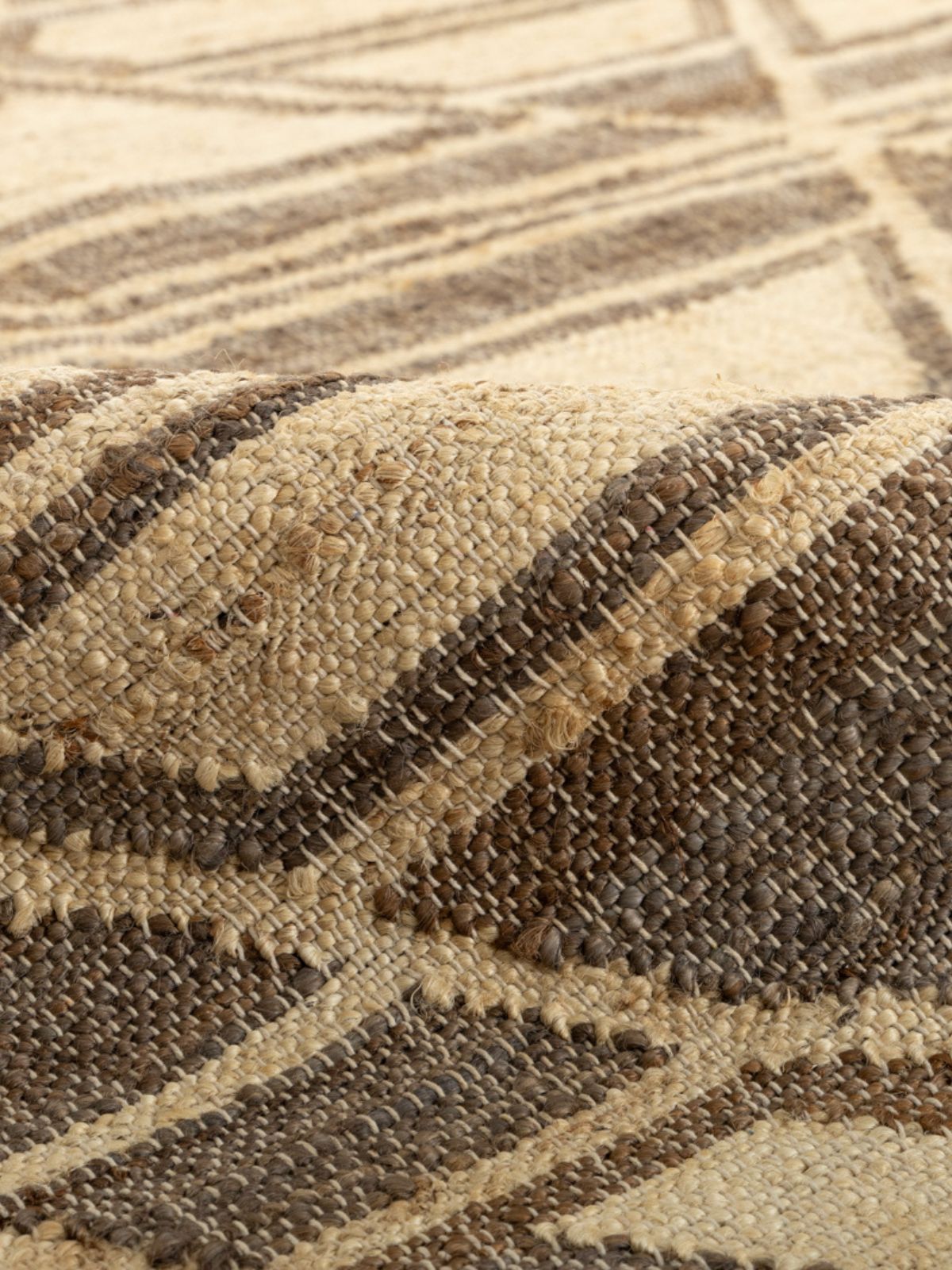 Tribal Essence cotton Jute Rug detail of the traditional motif in cotton-jute
