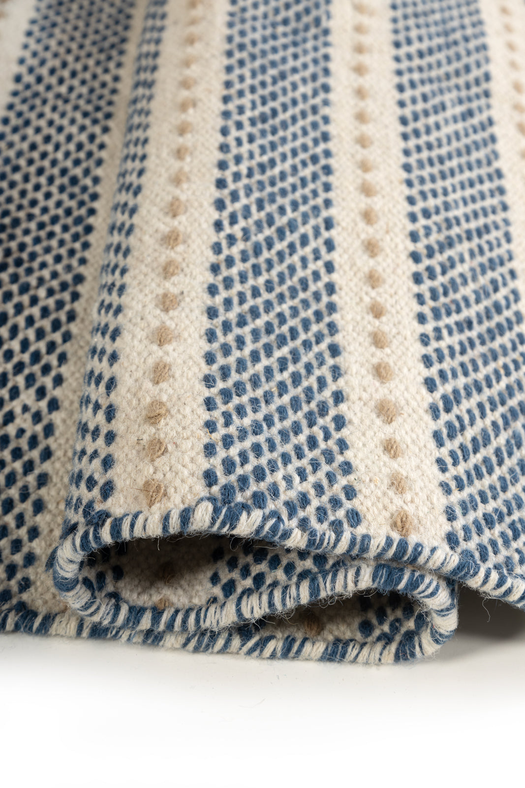 Winthorpe Wool Flatweave - texture detail showing wool surface