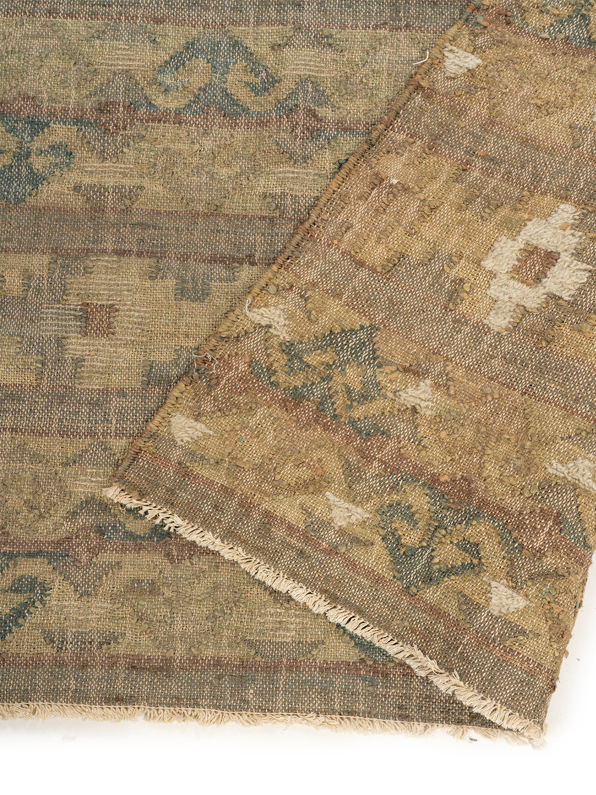 Woven Earth Chevron Jute Rug detail of the geometric pattern in jute